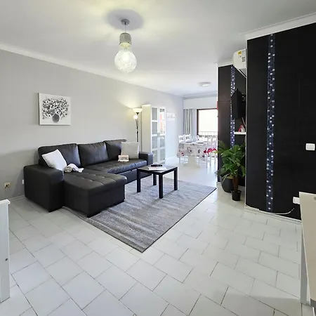 Rocha Cinza Apartment